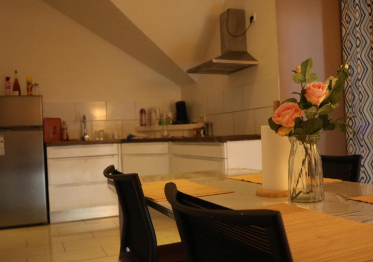Le Wolf - 1 Chambre Privee Dans Un Appartement - 5Mn Tram Du Centre Ville - 15Mn Tram Gare Tgv Mulhouse - Wifi - Parking 牟罗兹 外观 照片